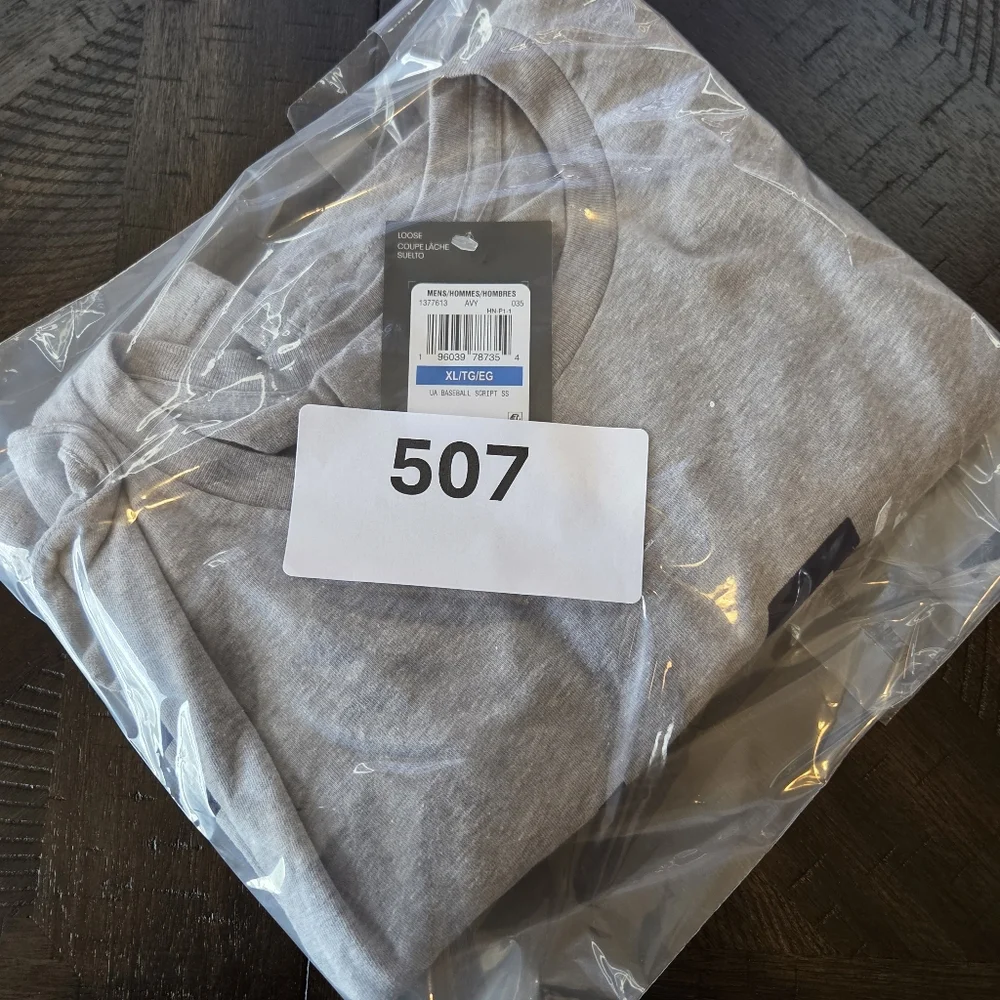 Under Armour Men’s XL Baseball Script Graphic T-Shirt Grey Loose Fit NWT - Picture 9 of 9